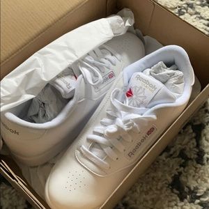 Reebok classics, never worn